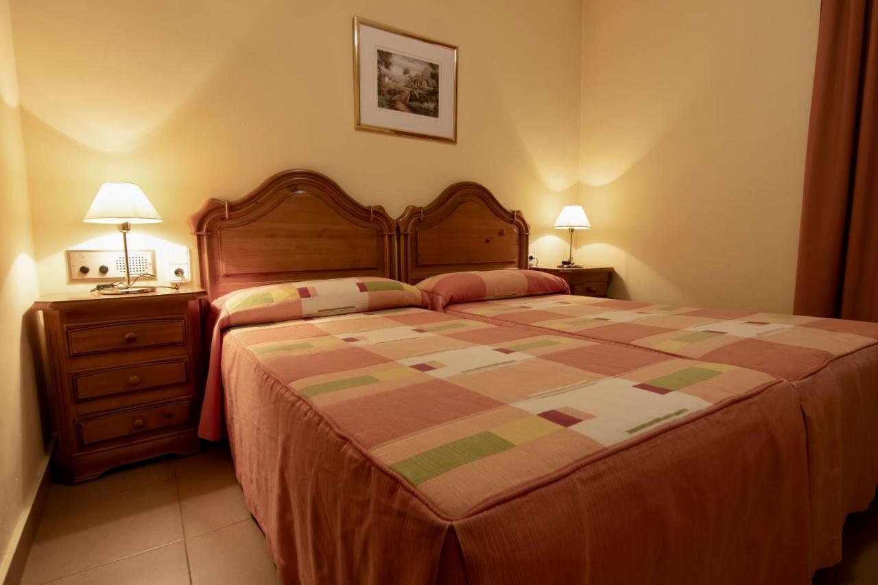 Pensio La Creu Hotel Esterri D'Aneu Exterior photo