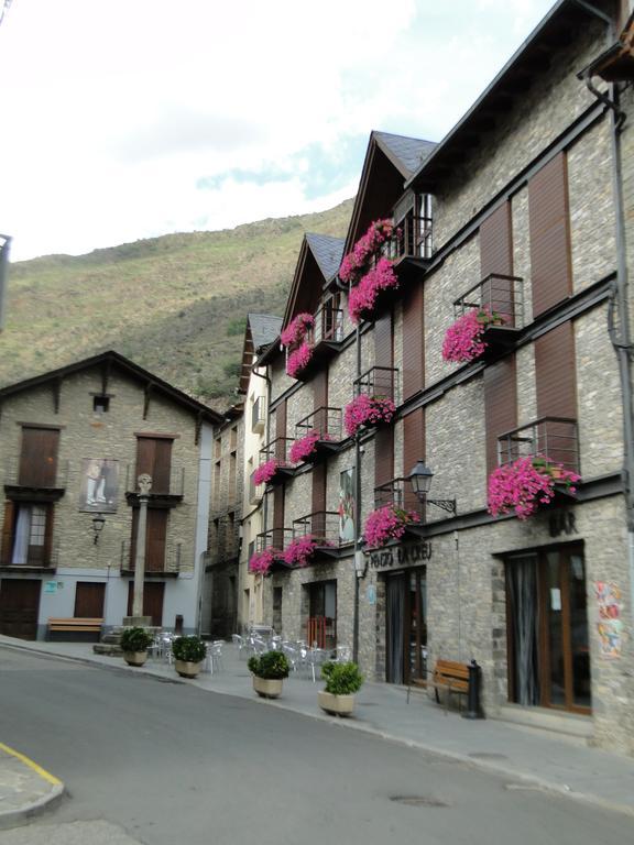 Pensio La Creu Hotel Esterri D'Aneu Exterior photo
