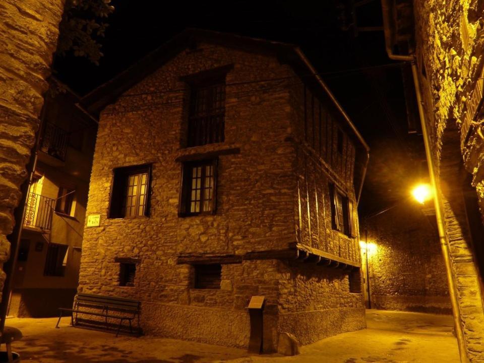 Pensio La Creu Hotel Esterri D'Aneu Exterior photo
