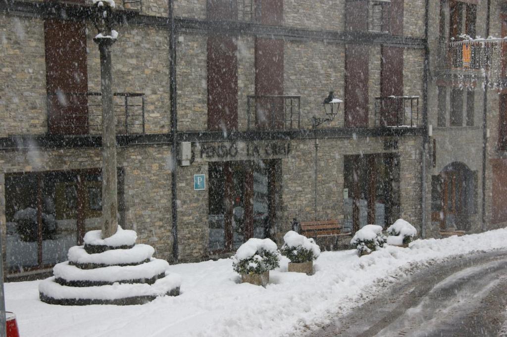 Pensio La Creu Hotel Esterri D'Aneu Exterior photo
